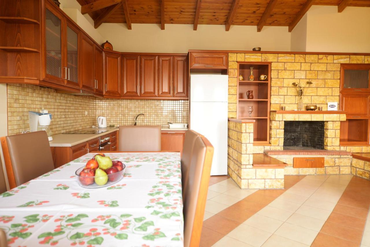 Papadeas Villas Megali Mantineia Exterior foto